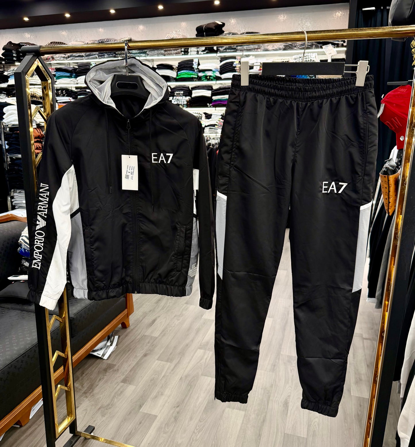 EMPORIO ARMANI EA7 - ΜΑΥΡΟ ΣΕΤ ΦΟΡΜΕΣ