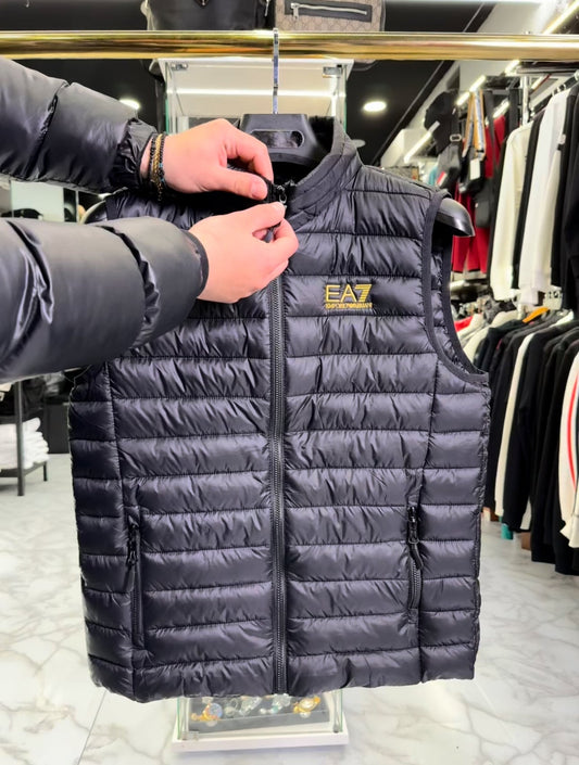 ARMANI - ΑΜΑΝΙΚΟ ΜΠΟΥΦΑΝ 2026