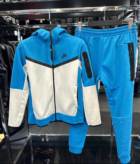 NIKE ΣΕΤ TECH FLEECE -ΜΠΛΕ ΛΕΥΚΟ ΣΕΤ ΦΟΡΜΕΣ