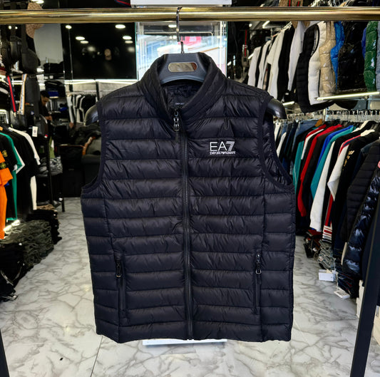 ARMANI - ΑΜΑΝΙΚΟ ΜΠΟΥΦΑΝ 2026