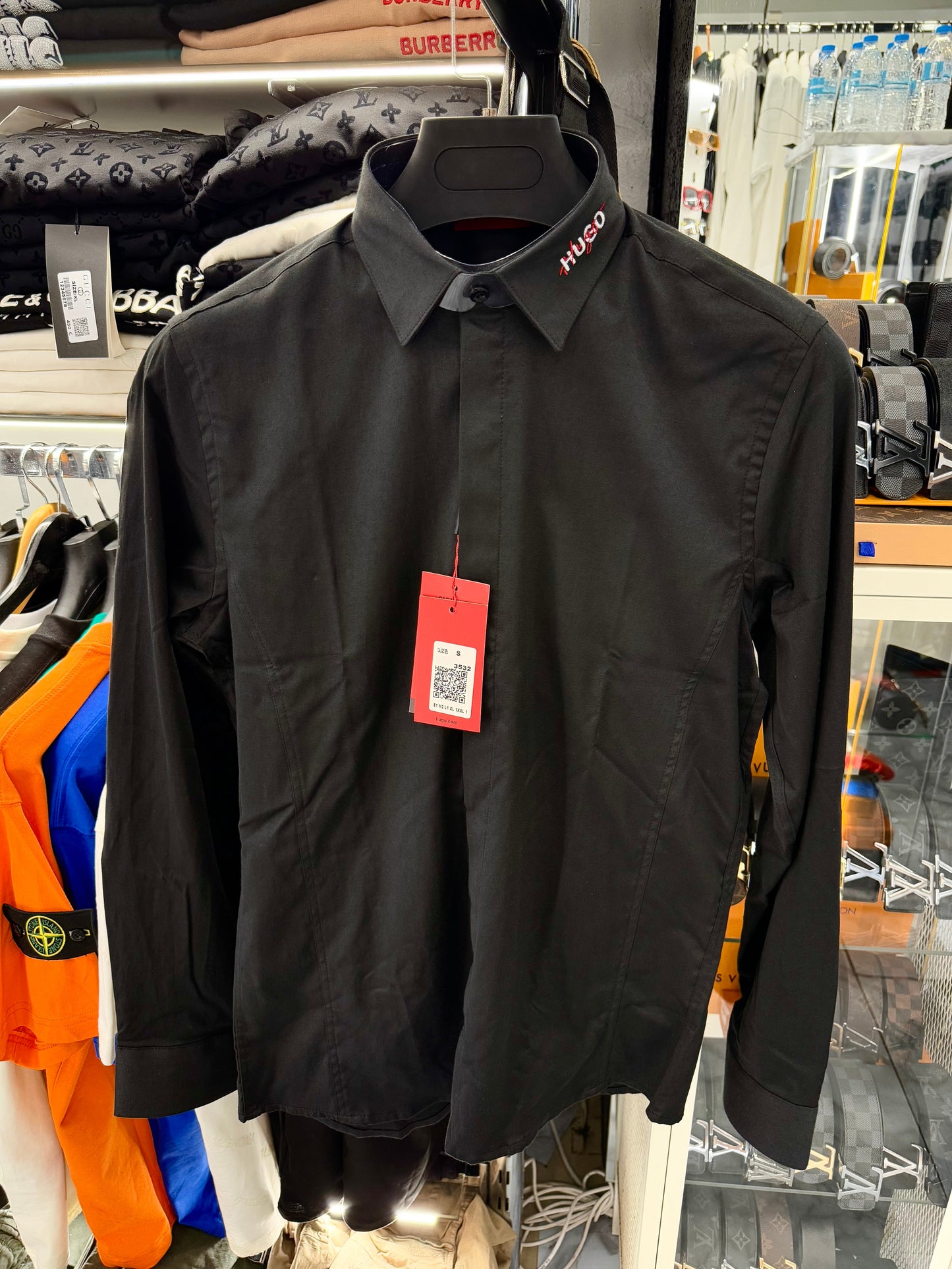 ΠΟΥΚΑΜΙΣΟ - HUGO