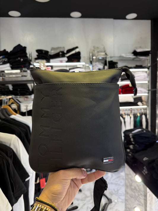 ΤΣΑΝΤΑΚΙ - TOMMY BF