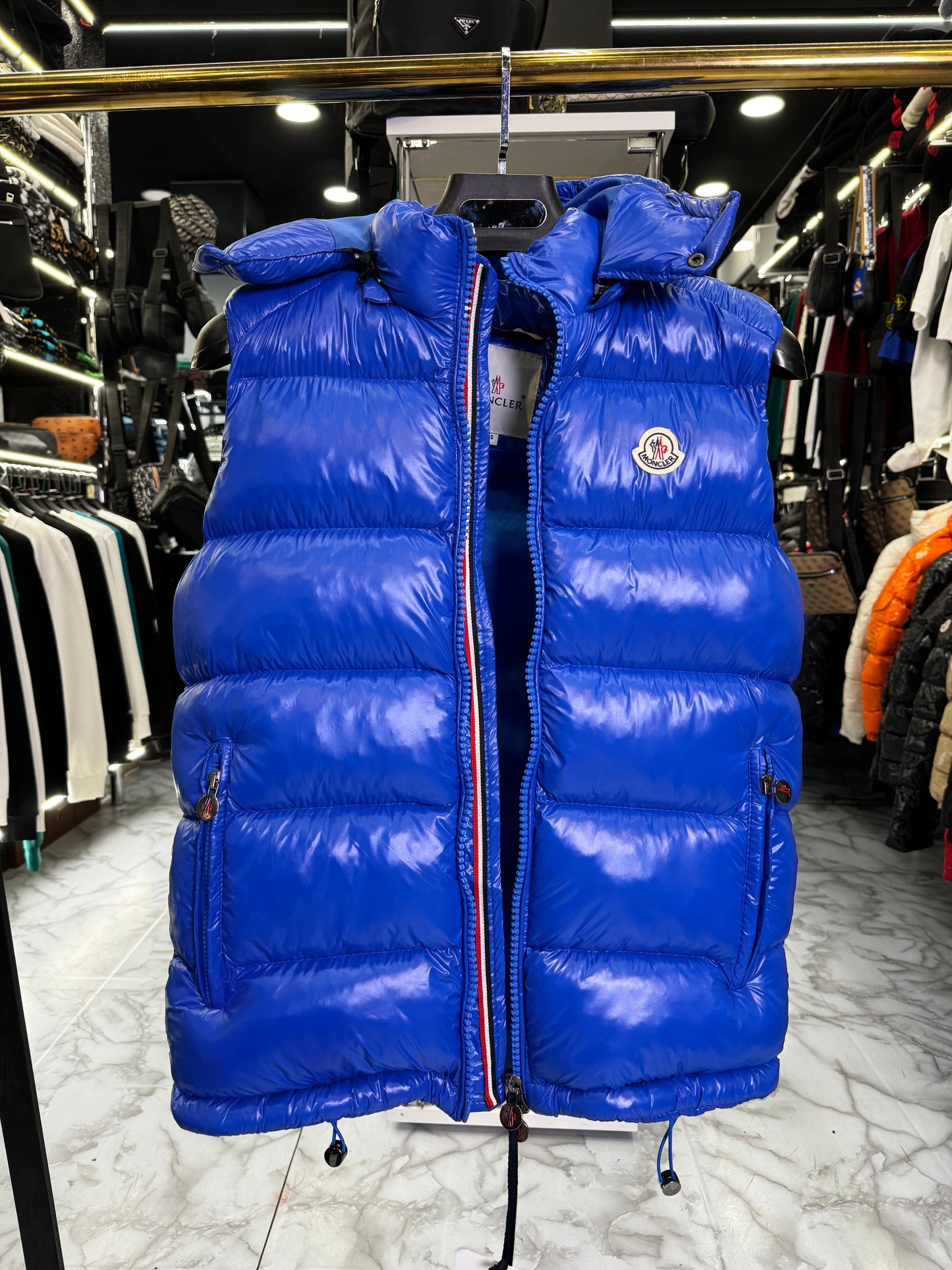 MONCLER - ΑΜΑΝΙΚΟ ΜΠΟΥΦΑΝ 2026